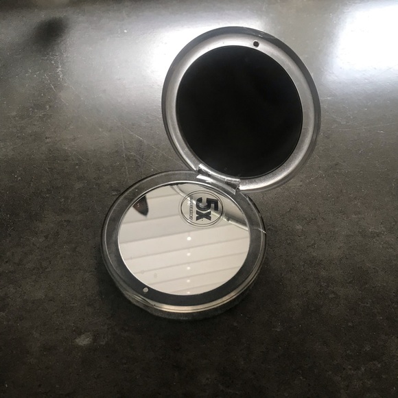 Compact Mirror - Picture 2 of 8